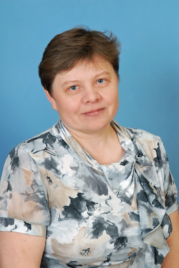 Попова Светлана Вячеславовна.